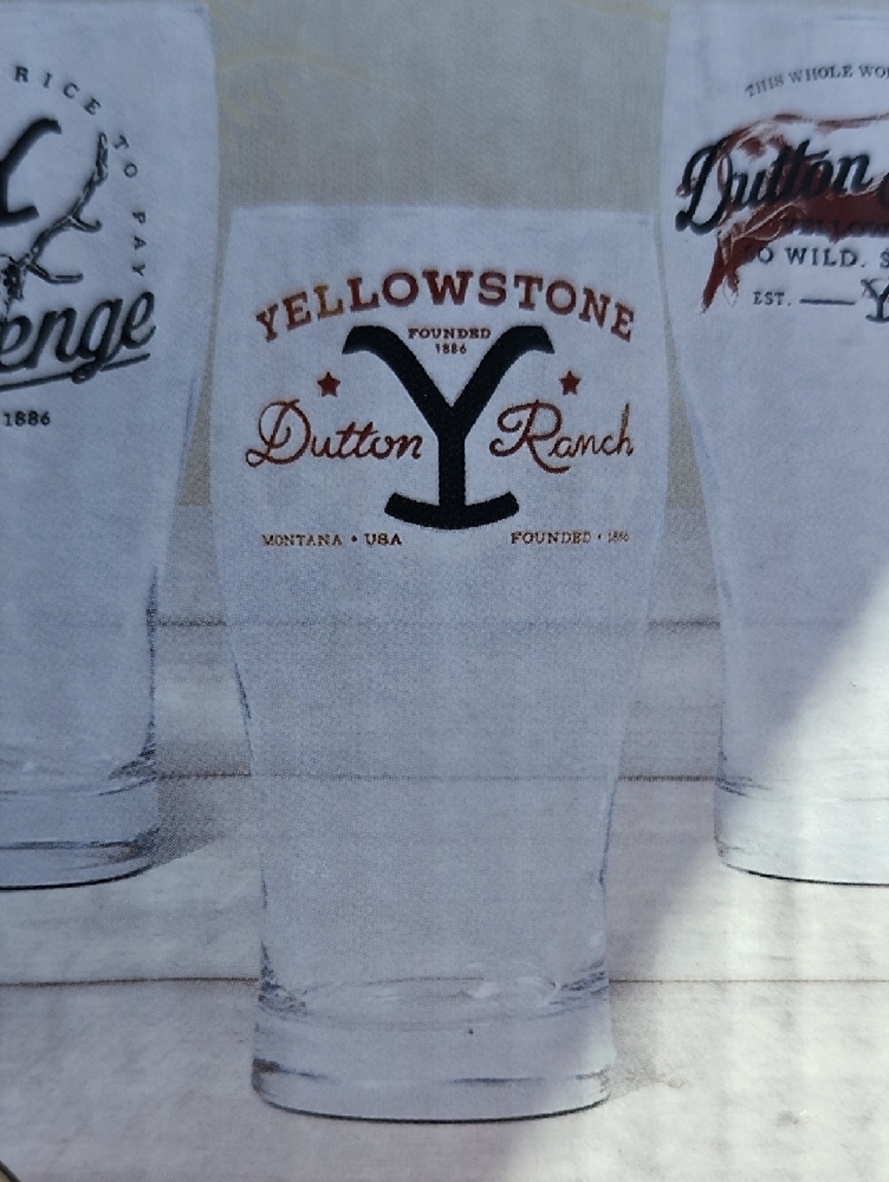 Yellowstone Dutton Ranch Pint Glass Set - White/Orange Logo - Picture 3 of 10